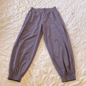 Athleta tapered high waisted joggers, lavender size 2P